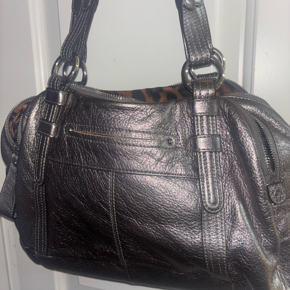 B. Makowsky metallic silver shoulder bag - Picture 2 of 3